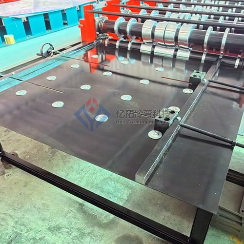 1.5 x 1.7M Feeding Platform