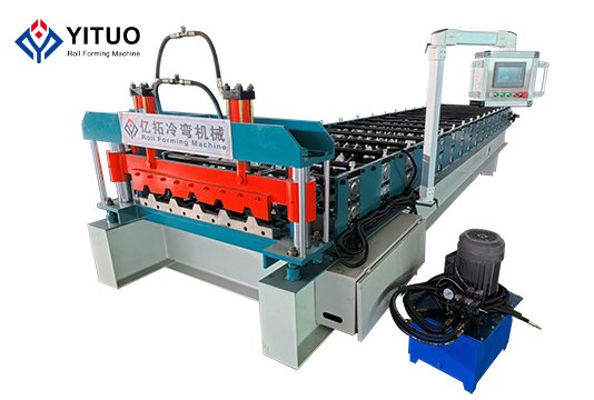 Machine pour la fabrication de tôles de toiture trapézoïdales 4