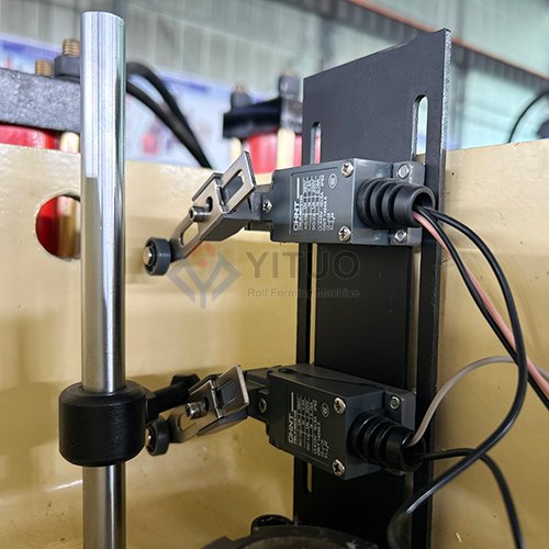 828 Glazed Tile Roll Forming Machine Detail (9)