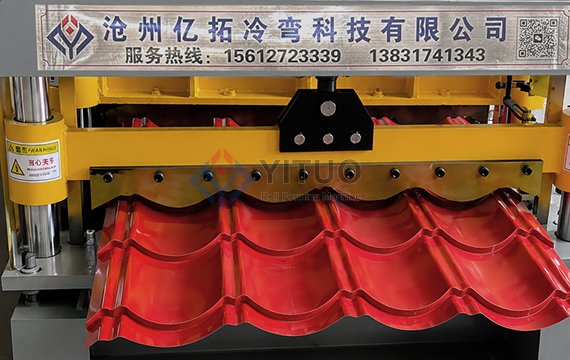 828 Glazed Tile Roll Forming Machine Working Process (3)