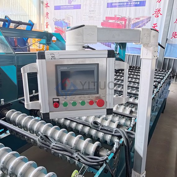 Processus de fabrication d'une machine de production de toitures en tôle ondulée (4)