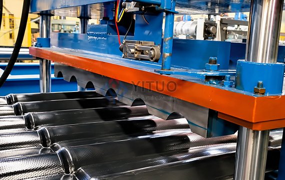 Processo de funcionamento da máquina de perfilagem de rolos para azulejos esmaltados (4)