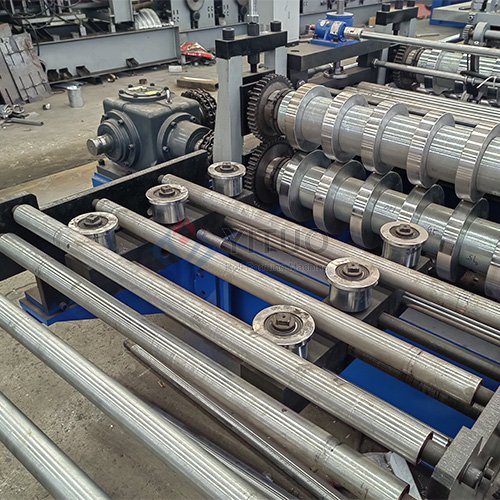 High-Speed Highway Guardrail Roll Forming Machine Detail (2)