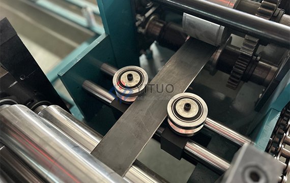 U Channel Cold Roll Forming Machine Working Process (6)